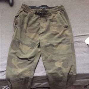 Men’s joggers